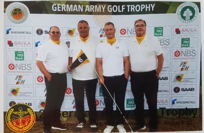 Die Mannschaft „von 6“ beim Fototermin: StFw S./ Christian Protz/ Ralf Thiersch/ Klaus-Dieter Schulz